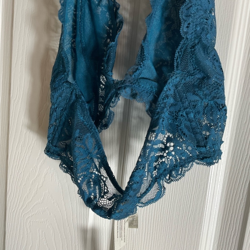 FREE PEOPLE Last Dance Lace Halter Bra / Legion Blue Size XSMALL - Picture 9 of 11